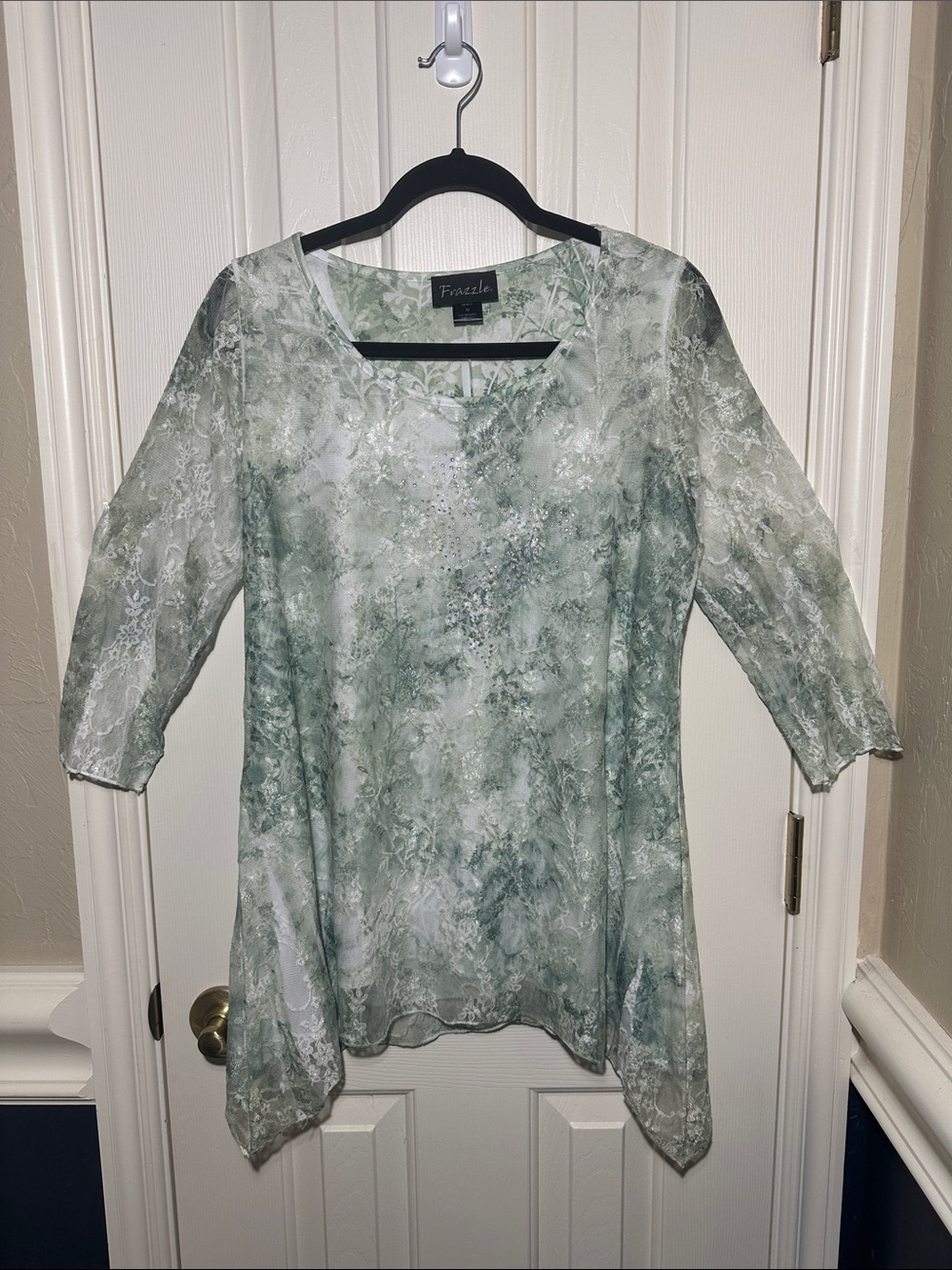 Frazzle Sage Marble Abstract Floral Lace Tunic Top 3/4 Sleeve Sharkbite Hem M